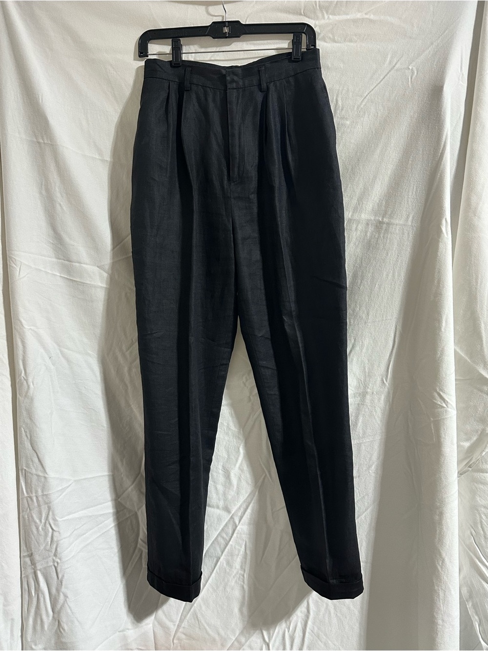 Classiques Entier women’s Black Pleated Dress Pants 100% linen